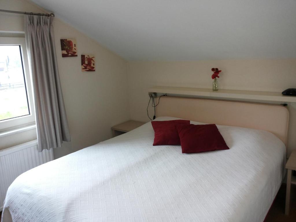 Hotel De Eik Valkenburg aan de Geul Bilik gambar